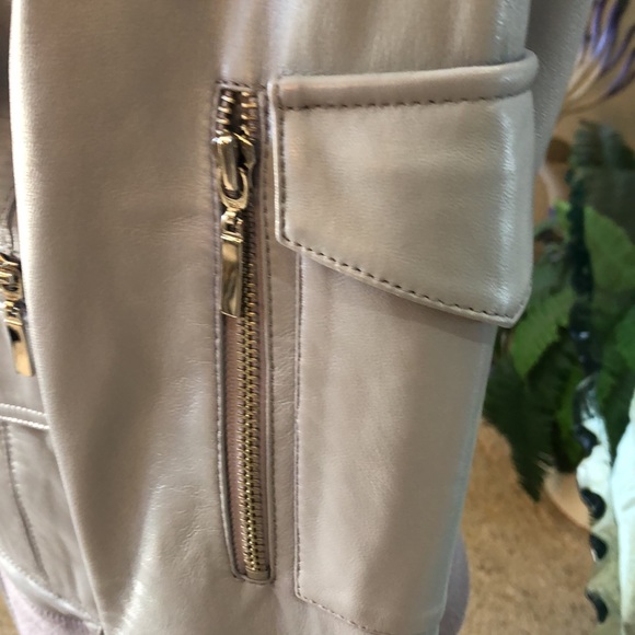 🌸JENNIFER LOPEZ🌸LEATHER  JLO JACKET LILAC IN COLOR XCLT CONDITION - Picture 4 of 11